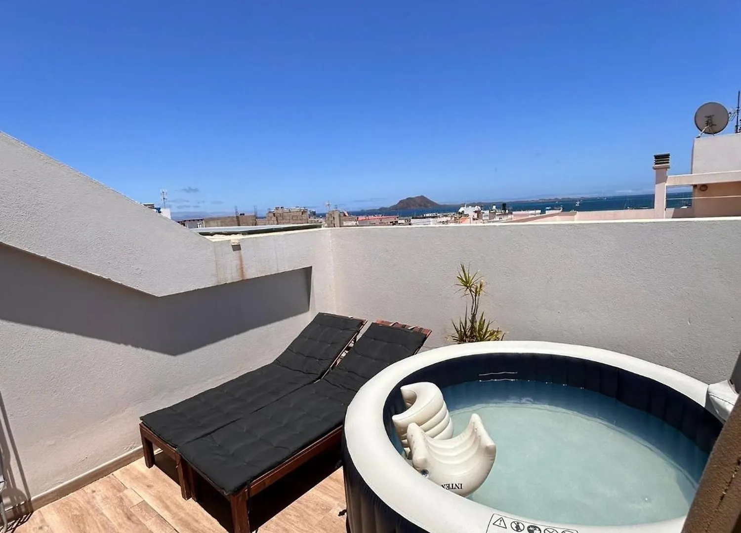 Jable Suites Apartamentos De Lujo En El Centro Corralejo Apartman